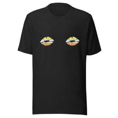 Maverique Boob Kisses Unisex t-shirt